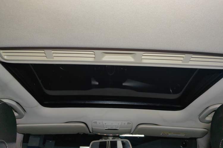 Used Mercedes-Benz C-Class 2017 C 180 L Sport Edition Headliner