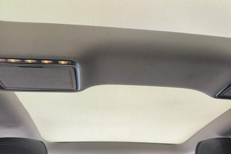 Used Mercedes-Benz C-Class 2017 C 200 L Sport Edition Headliner