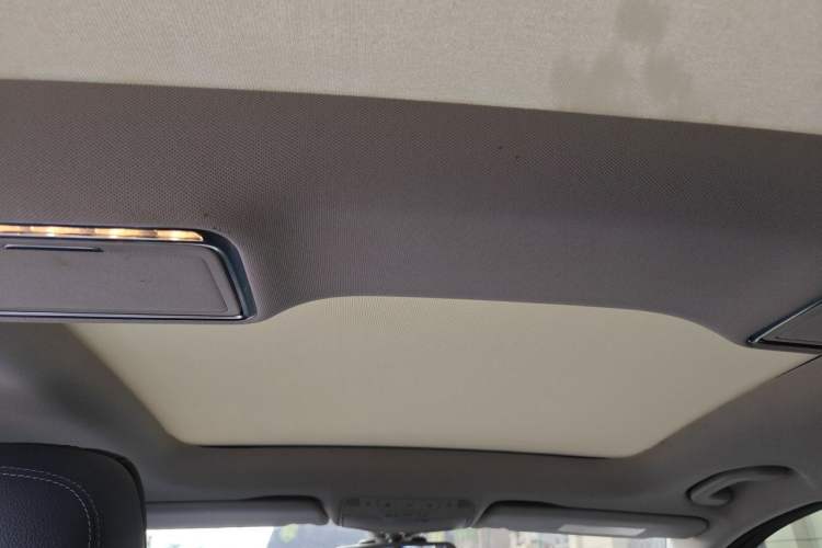 Used Mercedes-Benz C-Class 2017 Facelift C 200 L Sport Edition Headliner