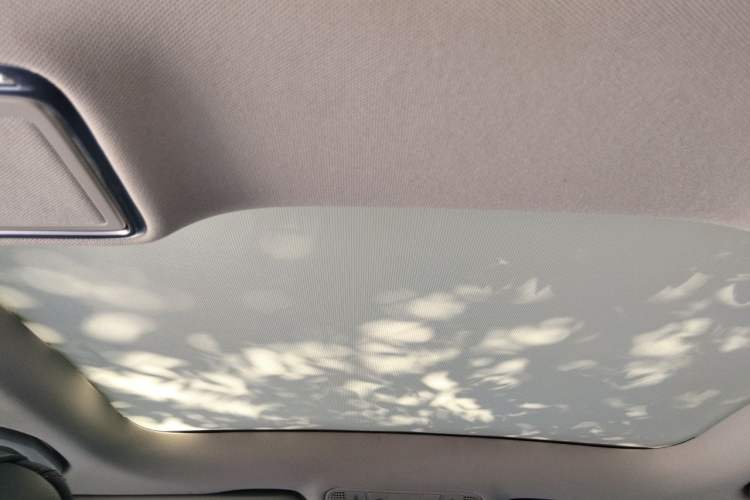 Used Mercedes-Benz C-Class 2017 Facelift C 200 L Sport Edition Headliner