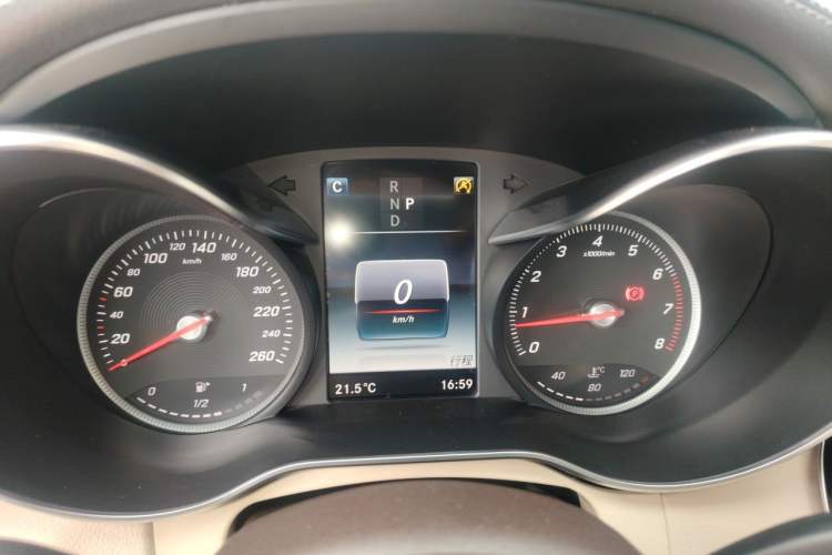 Used Mercedes-Benz C-Class 2017 Facelift C 200 L Instrument Cluster