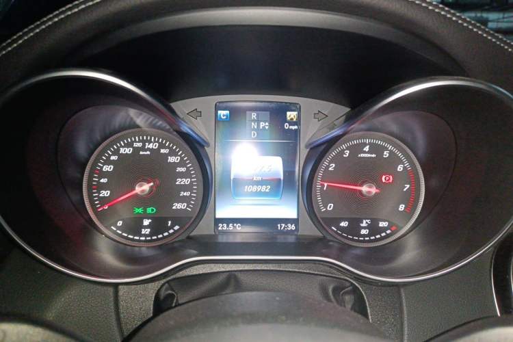 Used Mercedes-Benz C-Class 2017 Facelifted C 180 L Stylish Edition Instrument Cluster