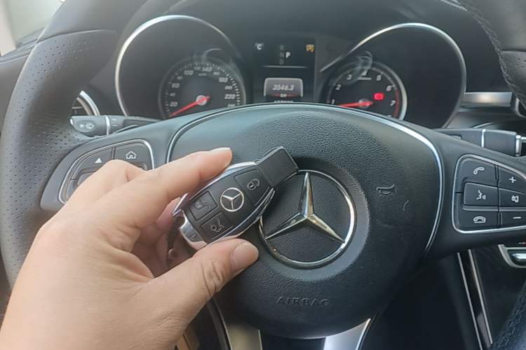 Used Mercedes-Benz C-Class 2017 Facelift C 200 L Sport Edition Interior 1