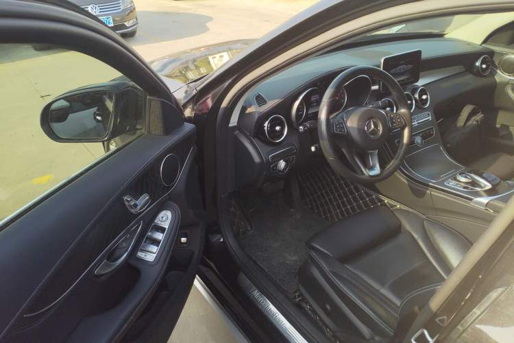 Used Mercedes-Benz C-Class 2017 C 180 L Sport Edition Interior 3