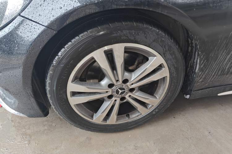 Used Mercedes-Benz C-Class 2017 C 180 L Sport Edition Left Front Wheel Hub