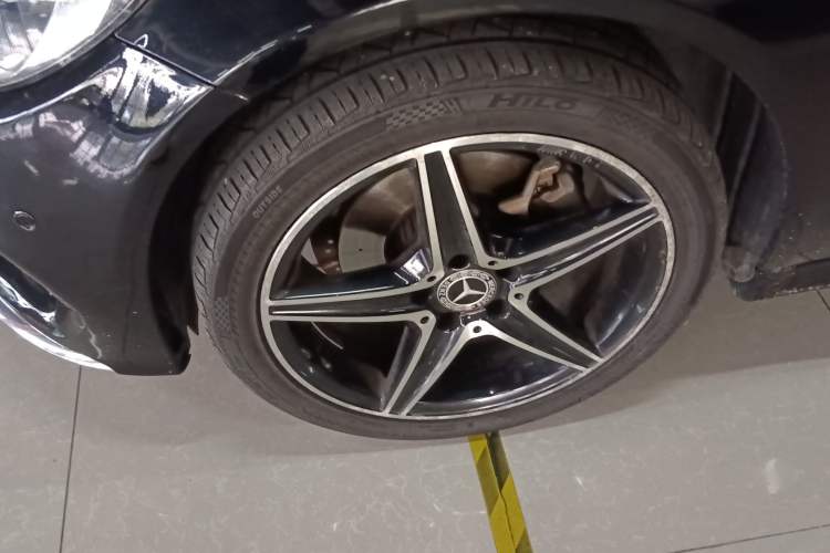 Used Mercedes-Benz C-Class 2017 Facelift C 200 L Sport Edition Left Front Wheel Hub
