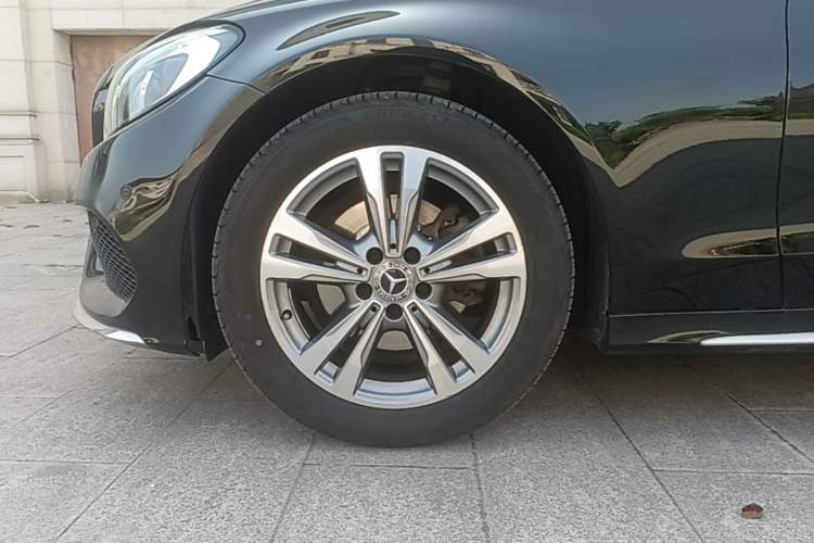 Used Mercedes-Benz C-Class 2017 Facelift C 200 L Sport Edition Left Front Wheel Hub