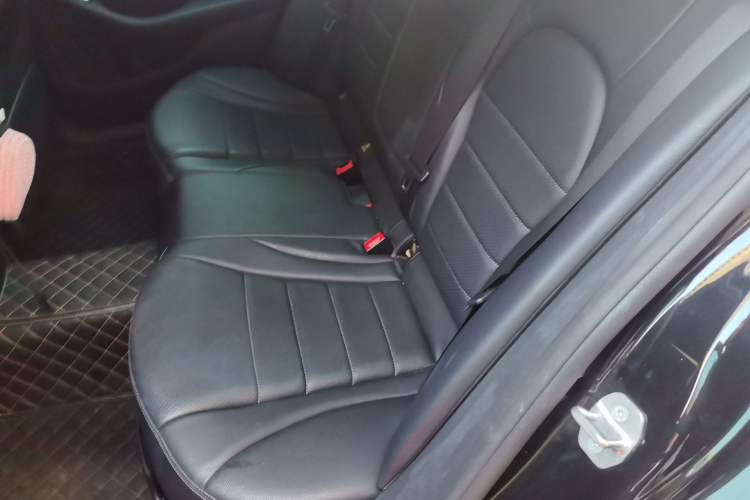 Used Mercedes-Benz C-Class 2017 Revised C 180 L Dynamic Sports Edition Left Rear Seat