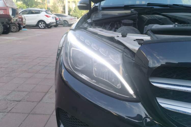 Used Mercedes-Benz C-Class 2017 Facelift C 200 L Sport Edition Right Front Headlight