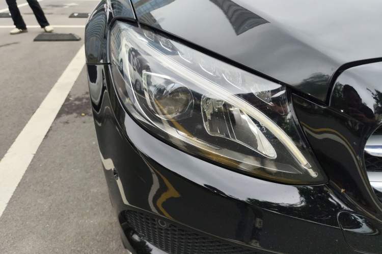 Used Mercedes-Benz C-Class 2017 C 200 L Sport Edition Right Front Headlight