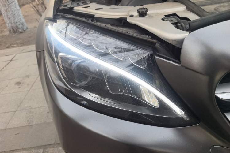 Used Mercedes-Benz C-Class 2017 Revised C 180 L Dynamic Sports Edition Right Front Headlight