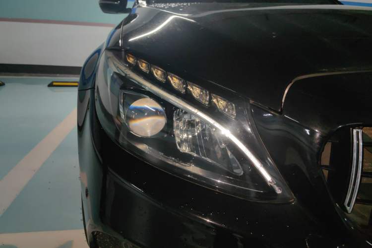 Used Mercedes-Benz C-Class 2017 C 180 L Sport Edition Right Front Headlight