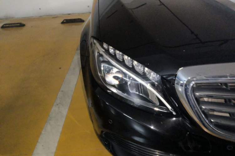 Used Mercedes-Benz C-Class 2017 Facelifted C 180 L Stylish Edition Right Front Headlight