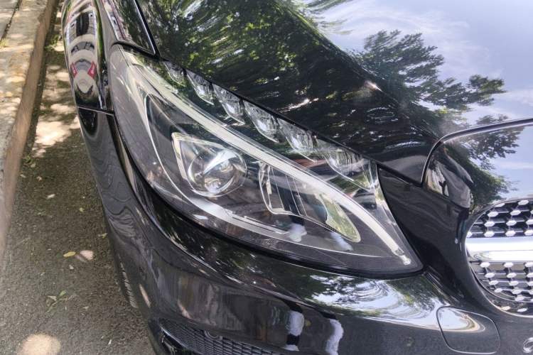 Used Mercedes-Benz C-Class 2017 Facelift C 200 L Sport Edition Right Front Headlight