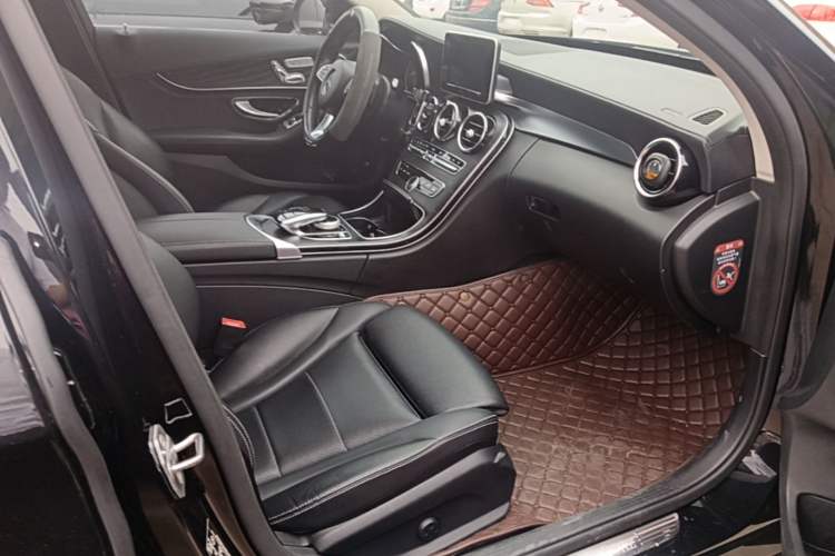 Used Mercedes-Benz C-Class 2017 C 200 L Sport Edition Right Front Seat