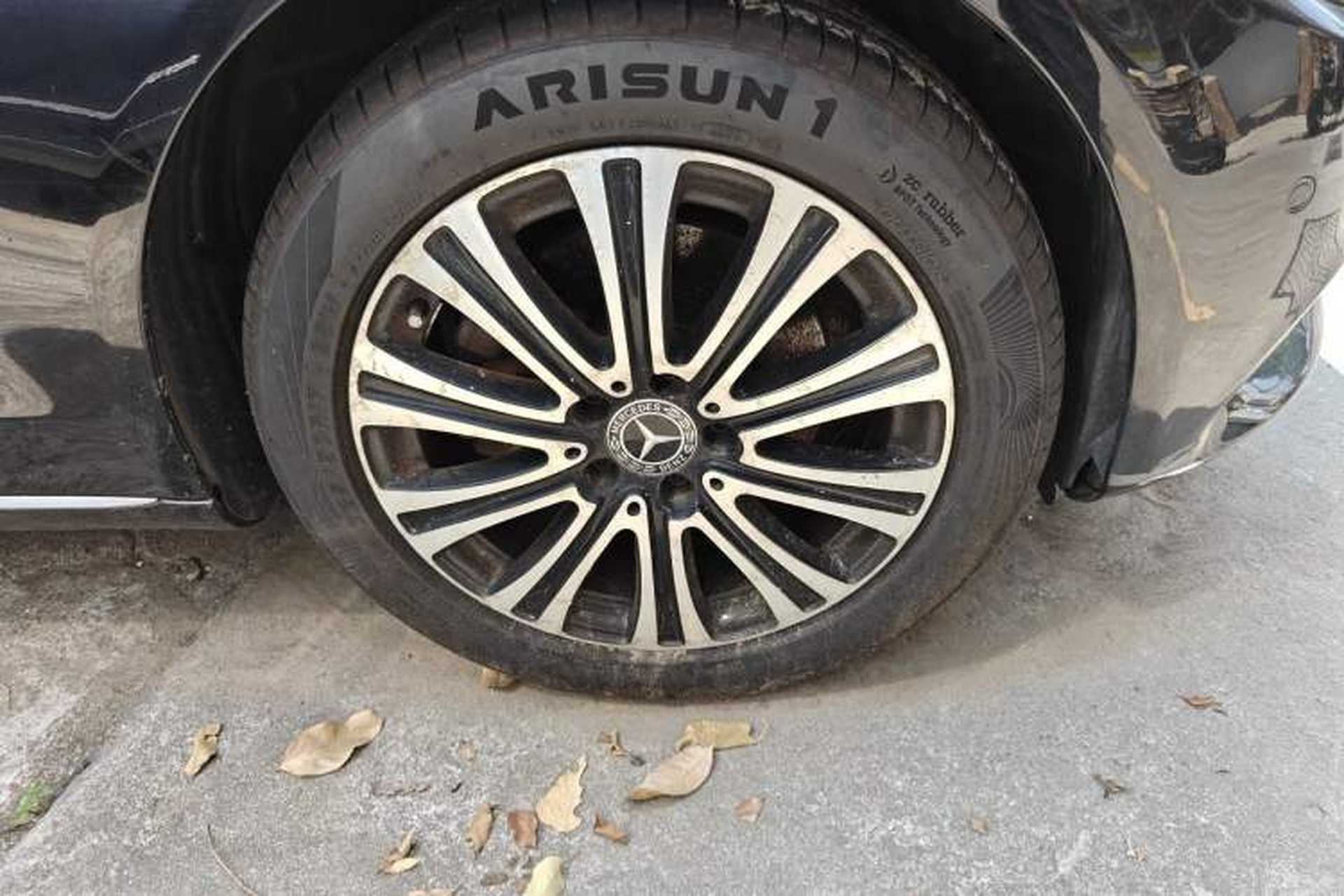 Used Mercedes-Benz C-Class 2017 Facelift C 200 L Right Front Wheel Hub