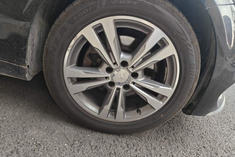 Used Mercedes-Benz C-Class 2017 Facelift C 200 L Sport Edition Right Front Wheel Hub