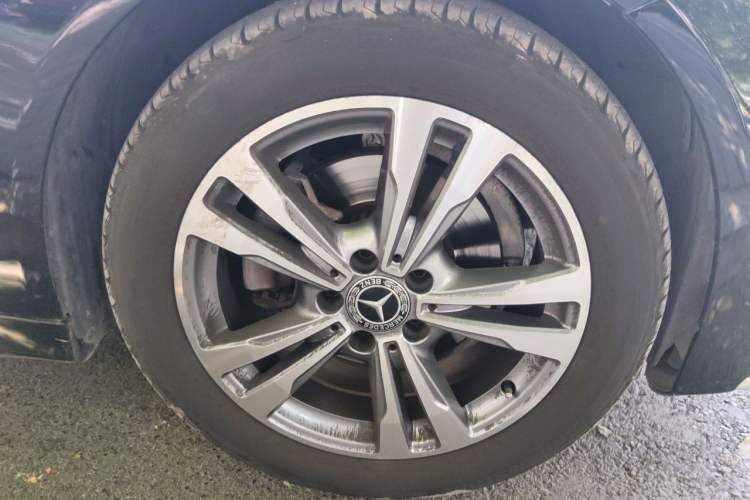 Used Mercedes-Benz C-Class 2017 Facelift C 200 L Sport Edition Right Front Wheel Hub