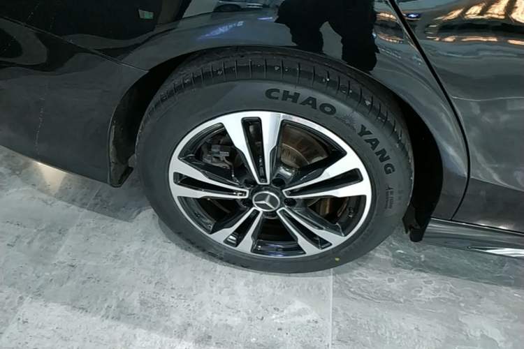 Used Mercedes-Benz C-Class 2017 Restyled C 200 Sport Edition Right Rear Wheel Hub