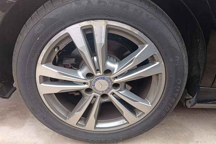 Used Mercedes-Benz C-Class 2017 C 200 L Sport Edition Right Rear Wheel Hub