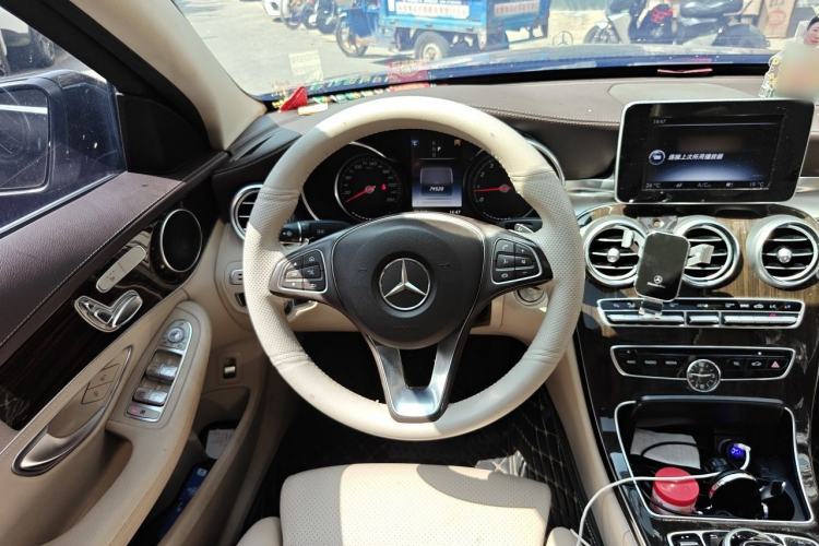 Used Mercedes-Benz C-Class 2017 Facelift C 200 L Steering Wheel