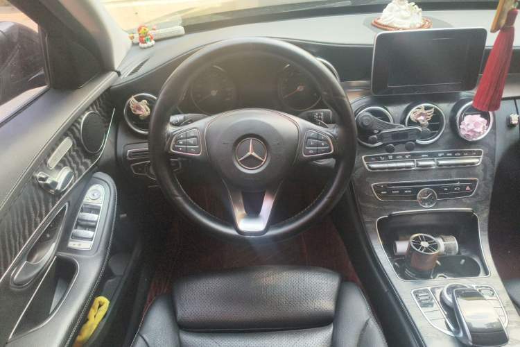 Used Mercedes-Benz C-Class 2017 Facelift C 200 L Sport Edition Steering Wheel