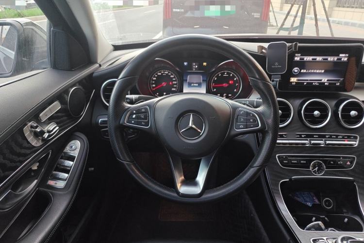 Used Mercedes-Benz C-Class 2017 Facelift C 200 L Sport Edition Steering Wheel