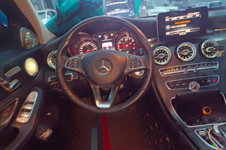 Used Mercedes-Benz C-Class 2017 Facelift C 200 L Sport Edition Steering Wheel
