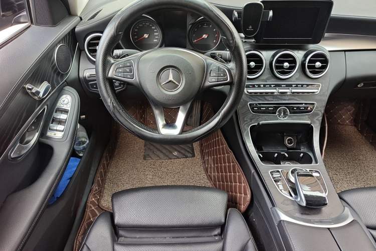 Used Mercedes-Benz C-Class 2017 Restyled C 180 L Fashion Edition Sport Version Steering Wheel