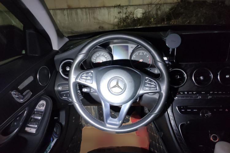 Used Mercedes-Benz C-Class 2017 Facelift C 200 L Sport Edition Steering Wheel