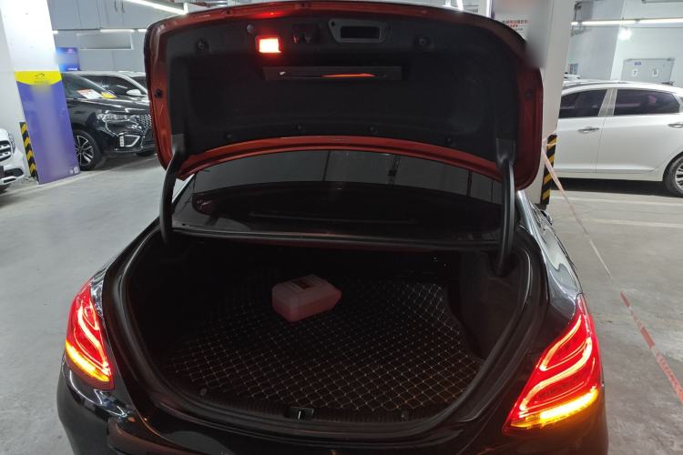 Used Mercedes-Benz C-Class 2017 Restyled C 180 L Fashion Edition Sport Version Trunk