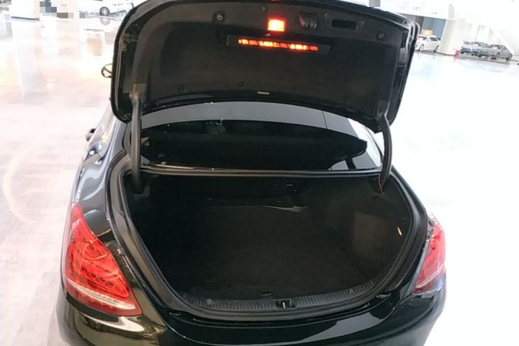 Used Mercedes-Benz C-Class 2017 Restyled C 200 Sport Edition Trunk