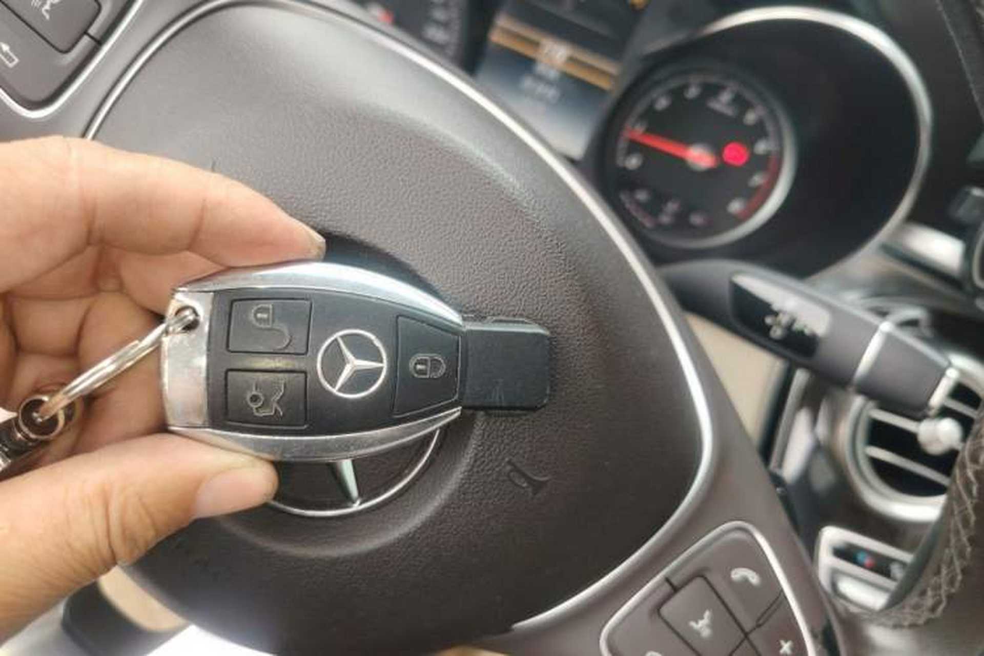 Used Mercedes-Benz C-Class 2017 Facelift C 200 L Vehicle Key