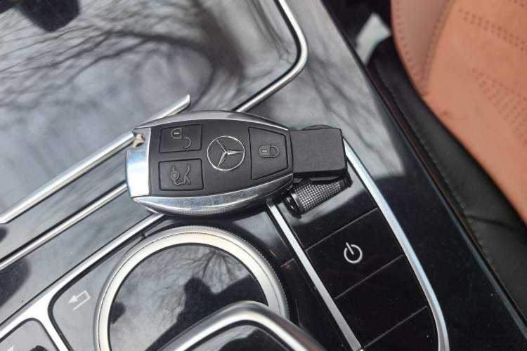 Used Mercedes-Benz C-Class 2017 Revised C 180 L Dynamic Sports Edition Vehicle Key