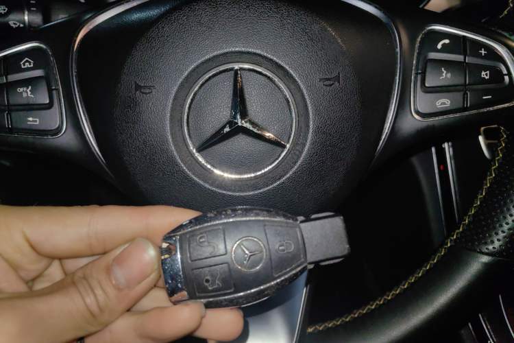 Used Mercedes-Benz C-Class 2017 C 180 L Sport Edition Vehicle Key