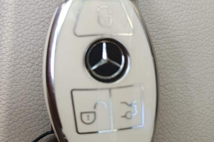 Used Mercedes-Benz C-Class 2017 Facelift C 200 L Vehicle Key