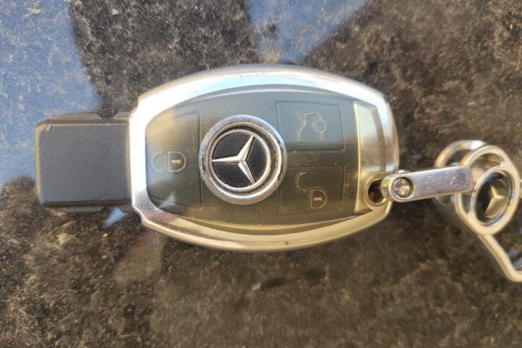 Used Mercedes-Benz C-Class 2017 C 180 L Sport Edition Vehicle Key