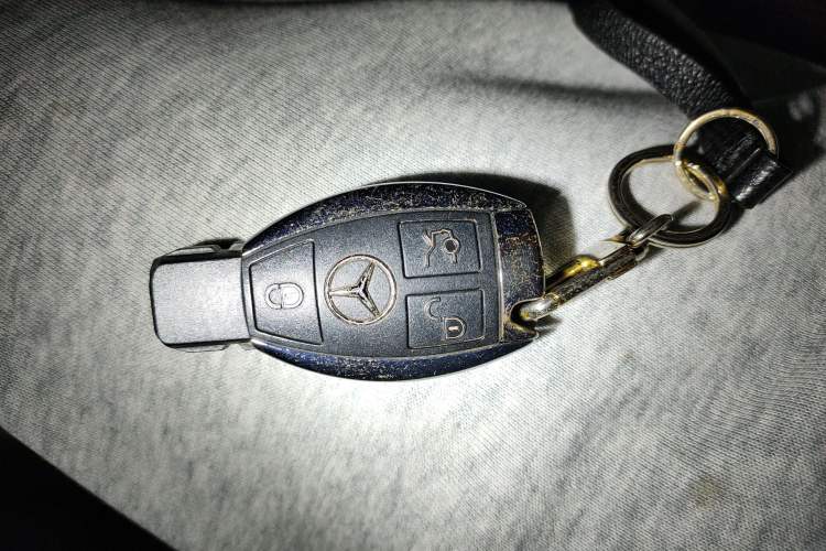 Used Mercedes-Benz C-Class 2017 Facelift C 200 L Sport Edition Vehicle Key