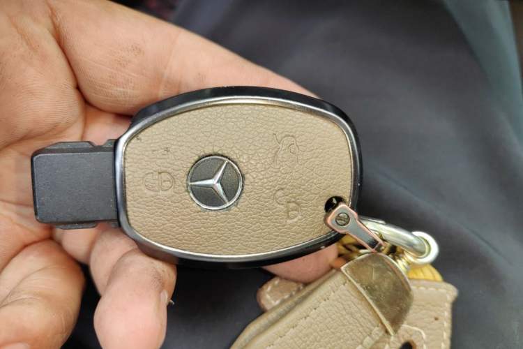 Used Mercedes-Benz C-Class 2017 Facelift C 200 L Sport Edition Vehicle Key