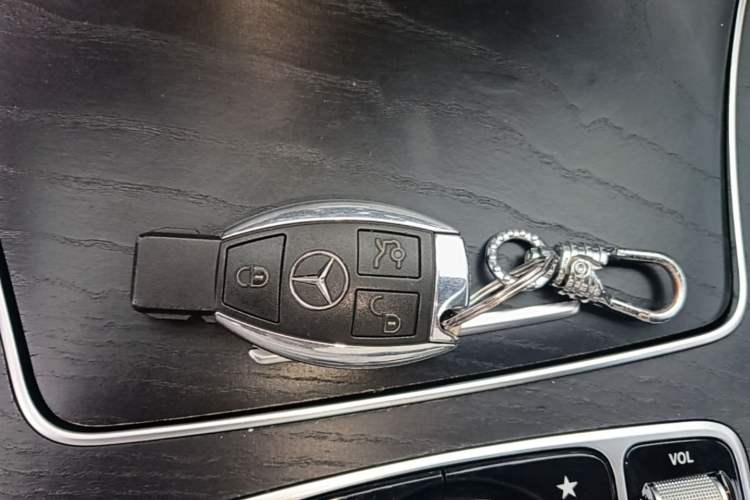 Used Mercedes-Benz C-Class 2017 C 200 L Sport Edition Vehicle Key