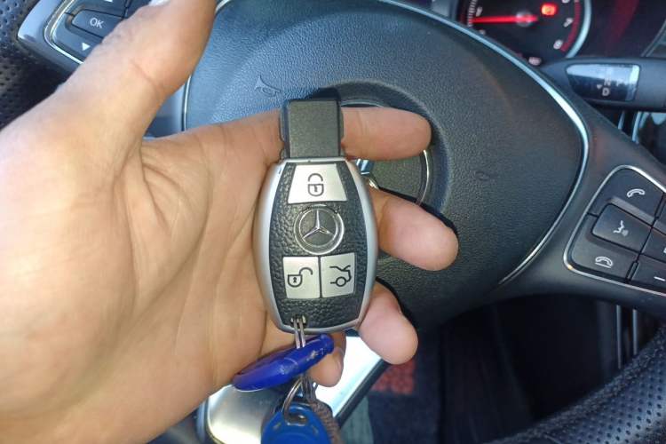 Used Mercedes-Benz C-Class 2017 Facelifted C 180 L Stylish Edition Vehicle Key