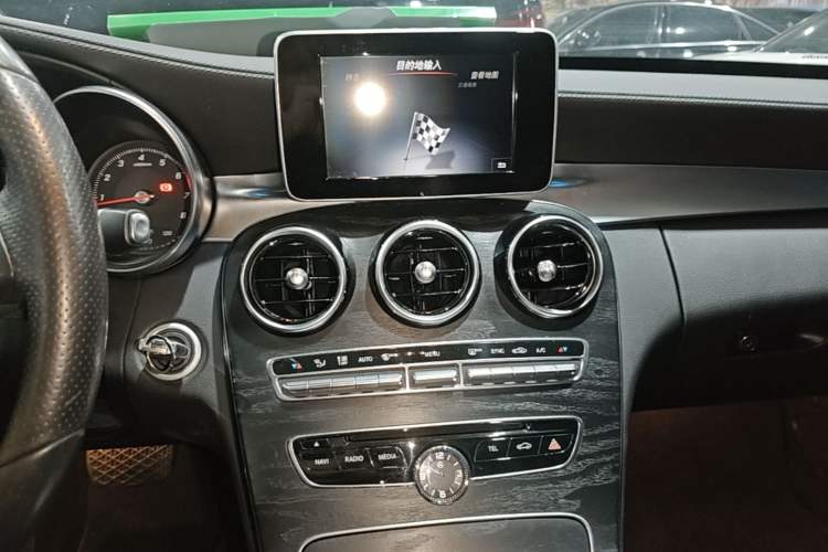 Used Mercedes-Benz C-Class 2017 Facelift C 200 L Sport Edition Audio And AC Panel