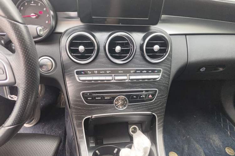 Used Mercedes-Benz C-Class 2017 C 200 L Sport Edition Audio And AC Panel