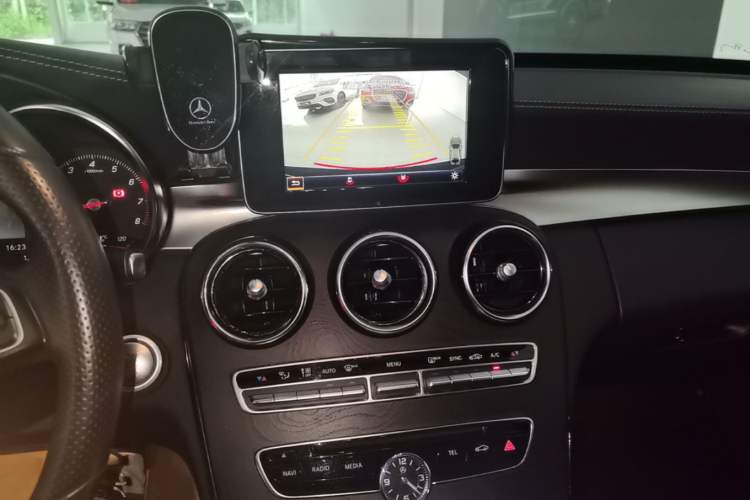 Used Mercedes-Benz C-Class 2017 C 180 L Sport Edition Audio And AC Panel