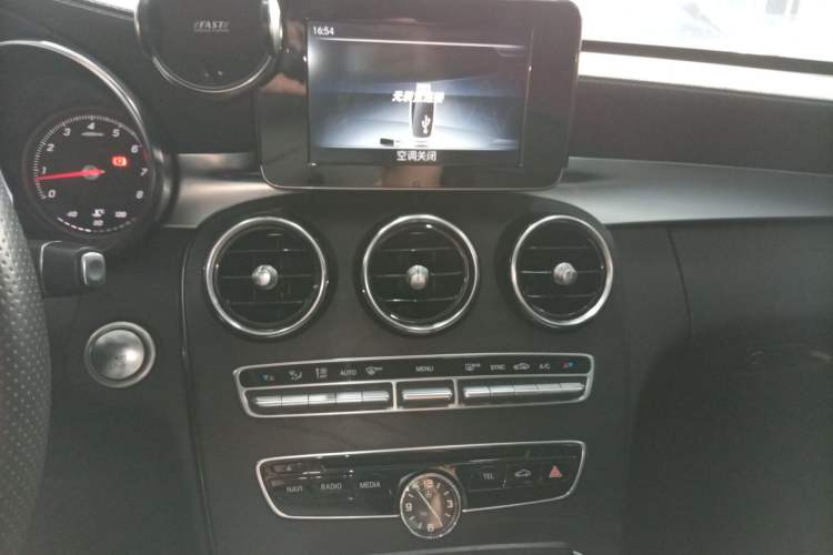 Used Mercedes-Benz C-Class 2017 C 200 L Sport Edition Audio And AC Panel