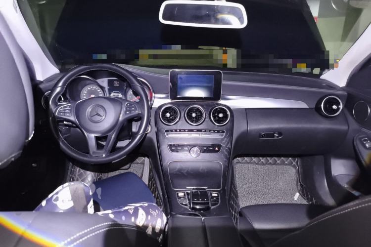 Used Mercedes-Benz C-Class 2017 Facelift C 200 L Sport Edition Center Console