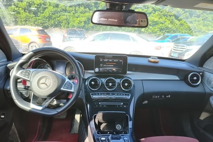 Used Mercedes-Benz C-Class 2017 Restyled C 200 Sport Edition Center Console