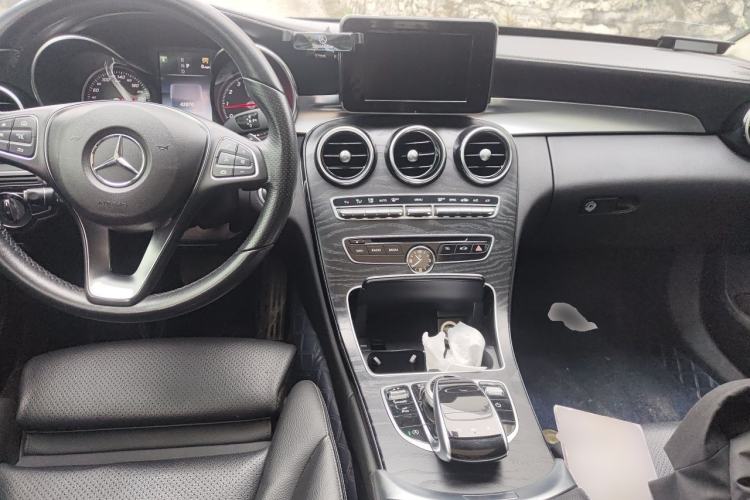 Used Mercedes-Benz C-Class 2017 C 200 L Sport Edition Center Console