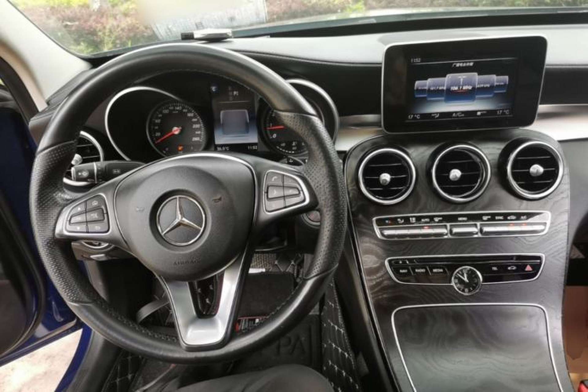 Used Mercedes-Benz C-Class 2017 C 200 L Sport Edition Center Console