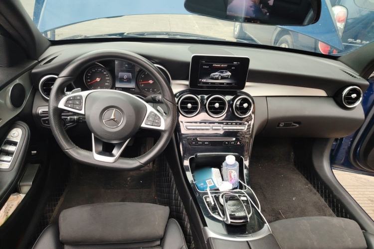Used Mercedes-Benz C-Class 2017 C 200 Sport Edition Center Console